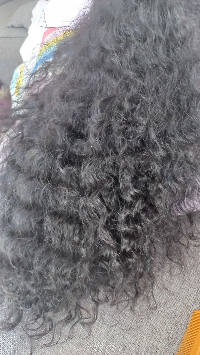 Customer photo review of Malaysian Lace Closure Long Curly 20 inch Wig