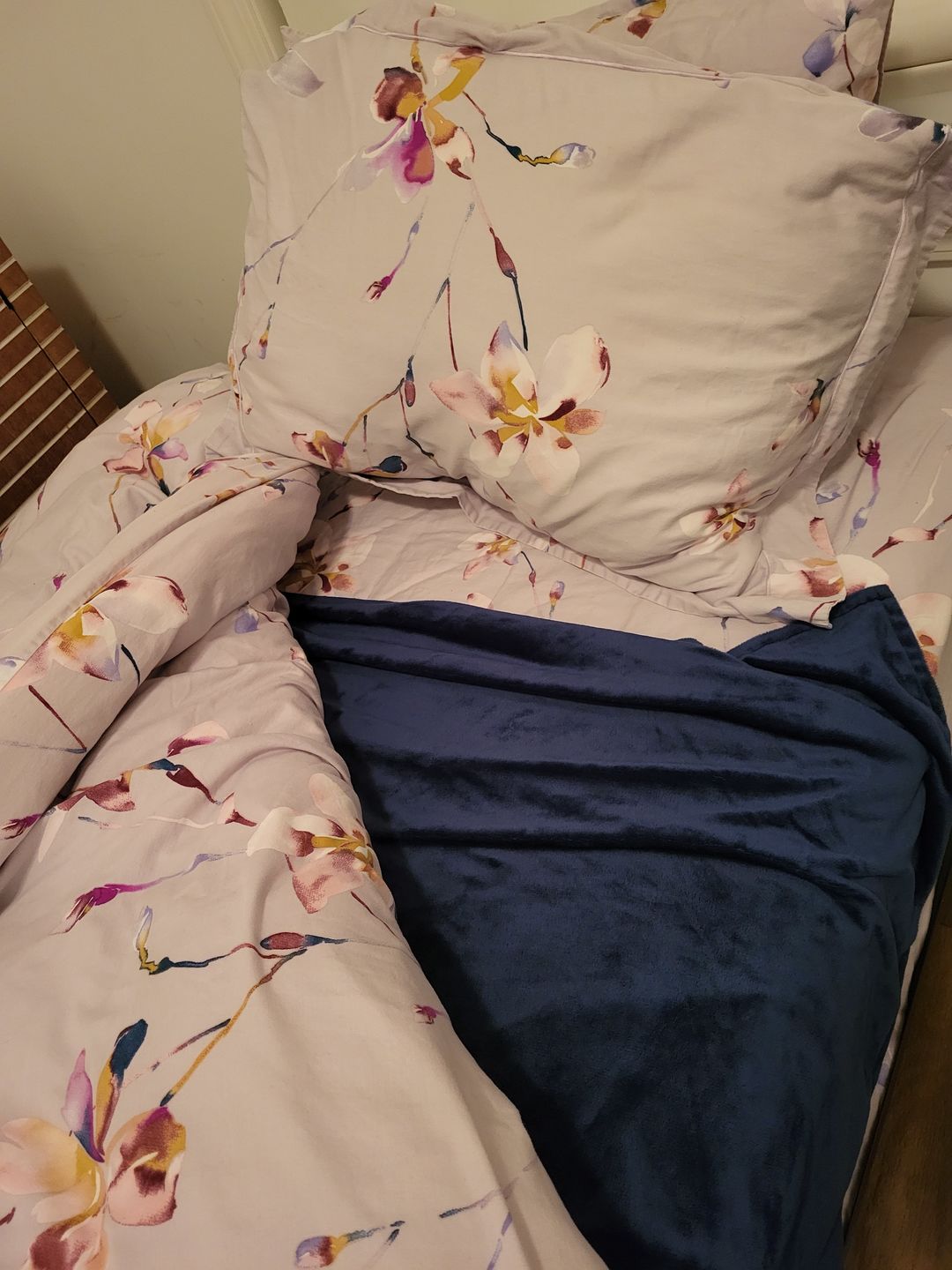 Customer photo review of BiggerBee Throw Blanket ~ Navy