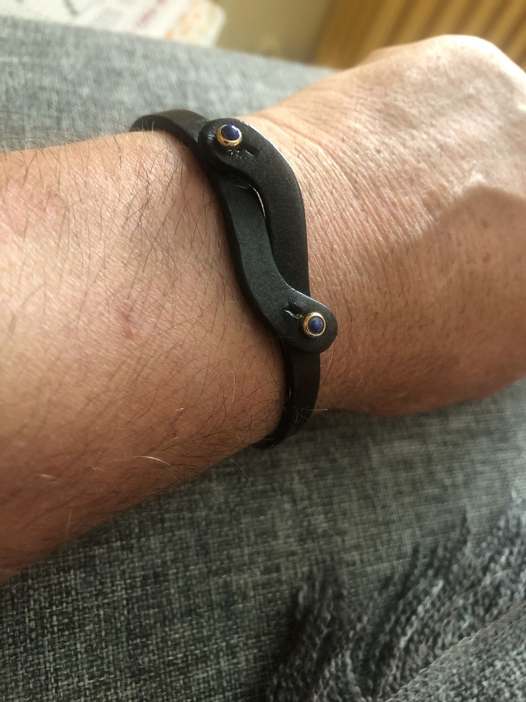 Customer photo review of Bracciale pelle Noi Lapislazzuli Tulsi