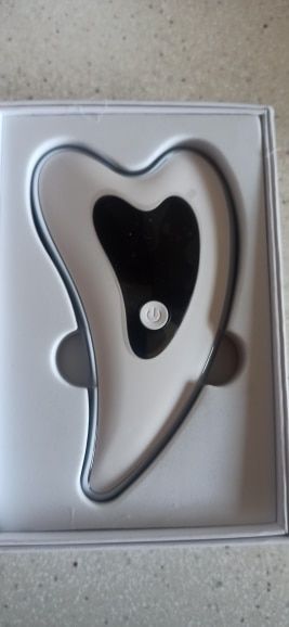Customer photo review of Gua Sha Électrique 4-en-1 - Vibration, Chaleur & LED