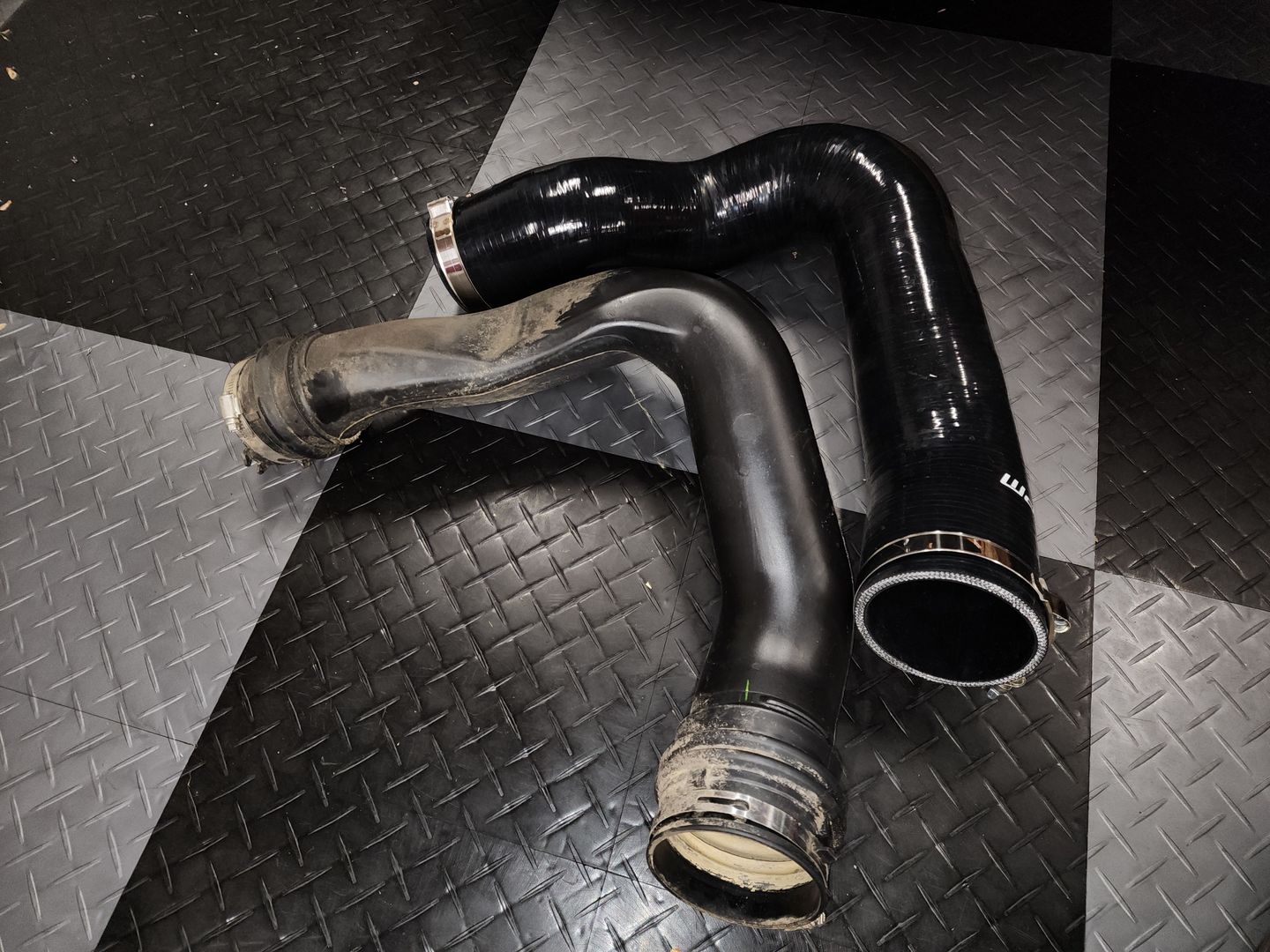 Customer photo review of RPM-SxS RZR Pro XP & Turbo R " Big Fatty " HD Silicone Intake Tube