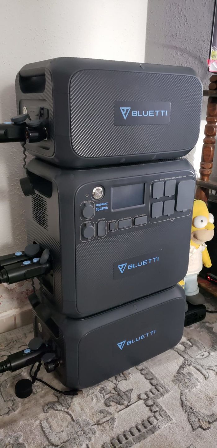 Customer photo review of BLUETTI AC200MAX Expandable Power Station (2,200W) + BLUETTI B230 Expansion Battery (2,048Wh)