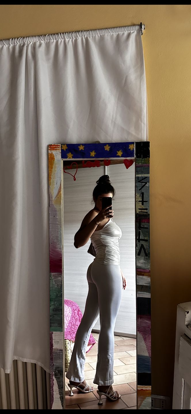 Customer photo review of Leggings a zampa di elefante Bianco Selenite