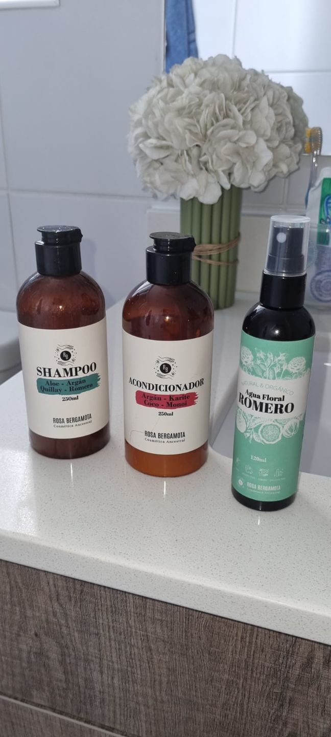 Customer photo review of Básicos Anticaída: Shampoo Anticaída + Agua de Romero