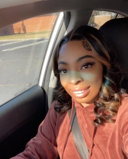 Customer photo review of Luvwin 13x4 Honey Blonde Highlight Wavy Human Hair Bob Wig