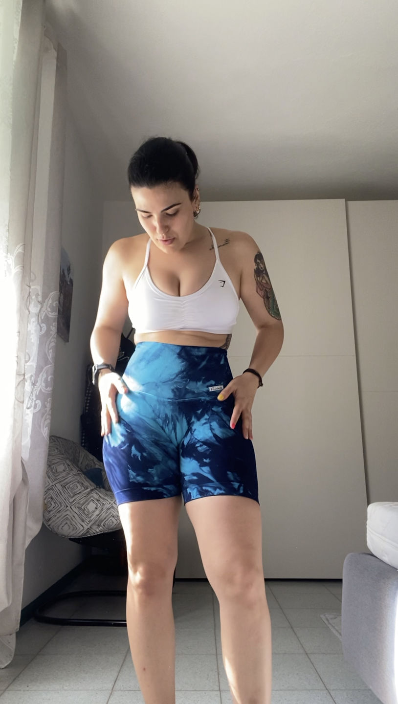 Customer photo review of Shorts Elements Acqua Turchese Blu
