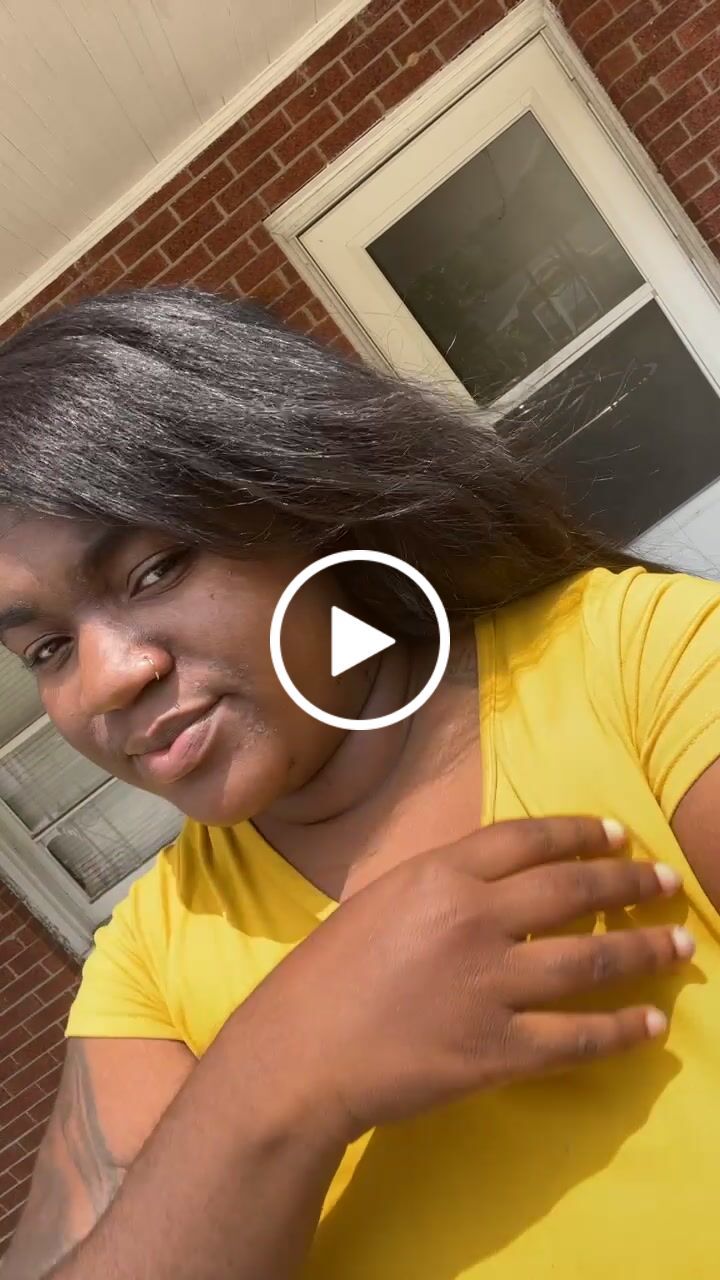 Customer video review of Relaxed Light Yaki Tape In Hair Extension