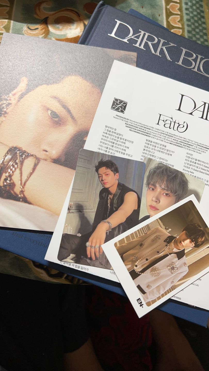 Customer photo review of ENHYPEN - DARK BLOOD ALBUM NO P.O.B VER.