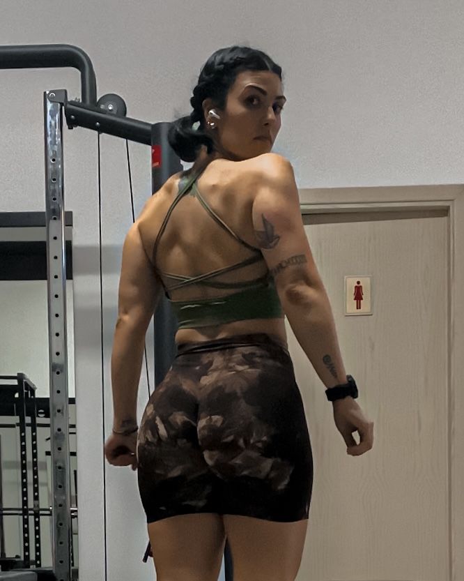 Customer photo review of Shorts Elements Terra Beige Marrone