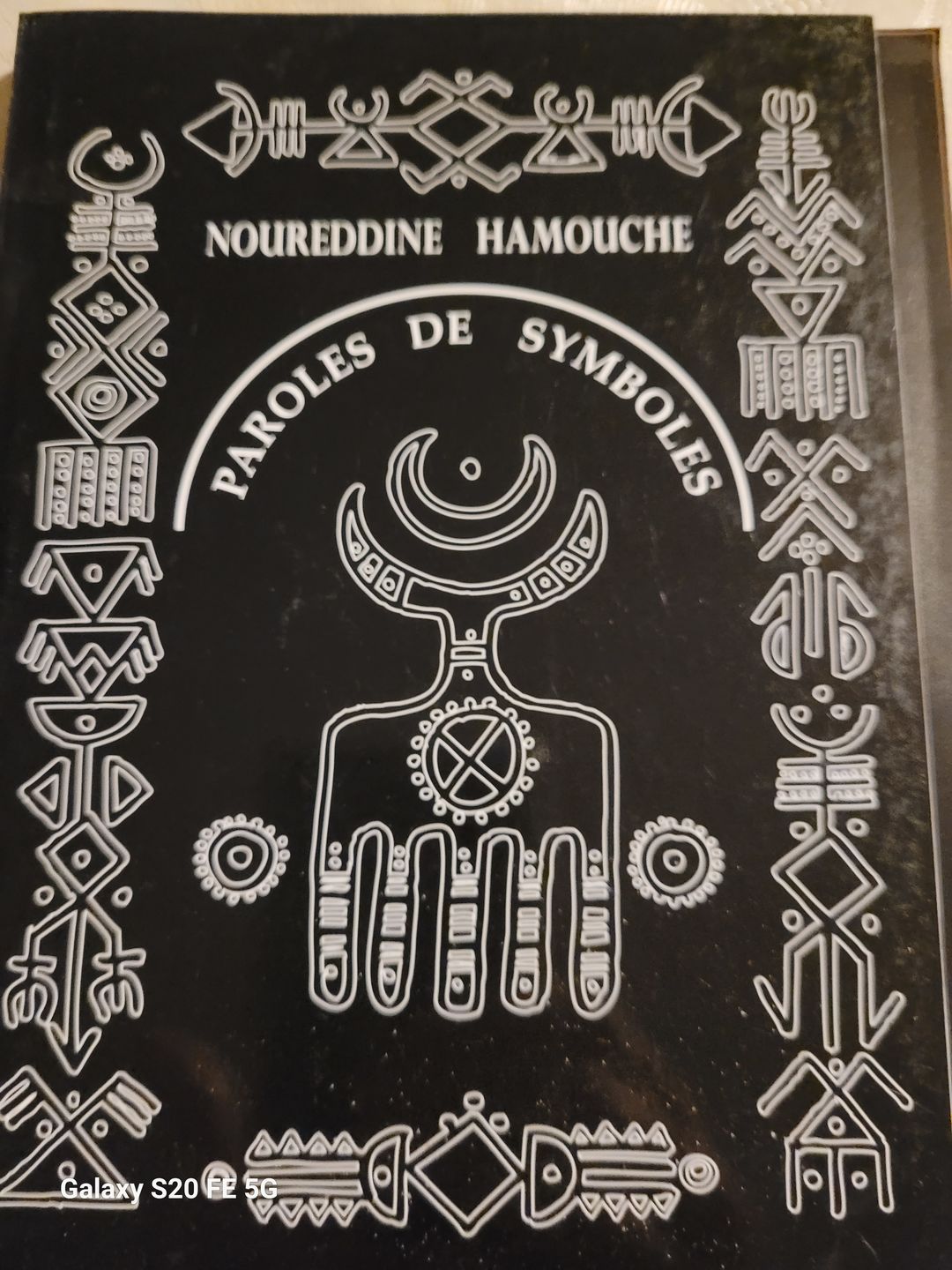 Customer photo review of Livre "Paroles de symboles" par Noureddine Hamouche.