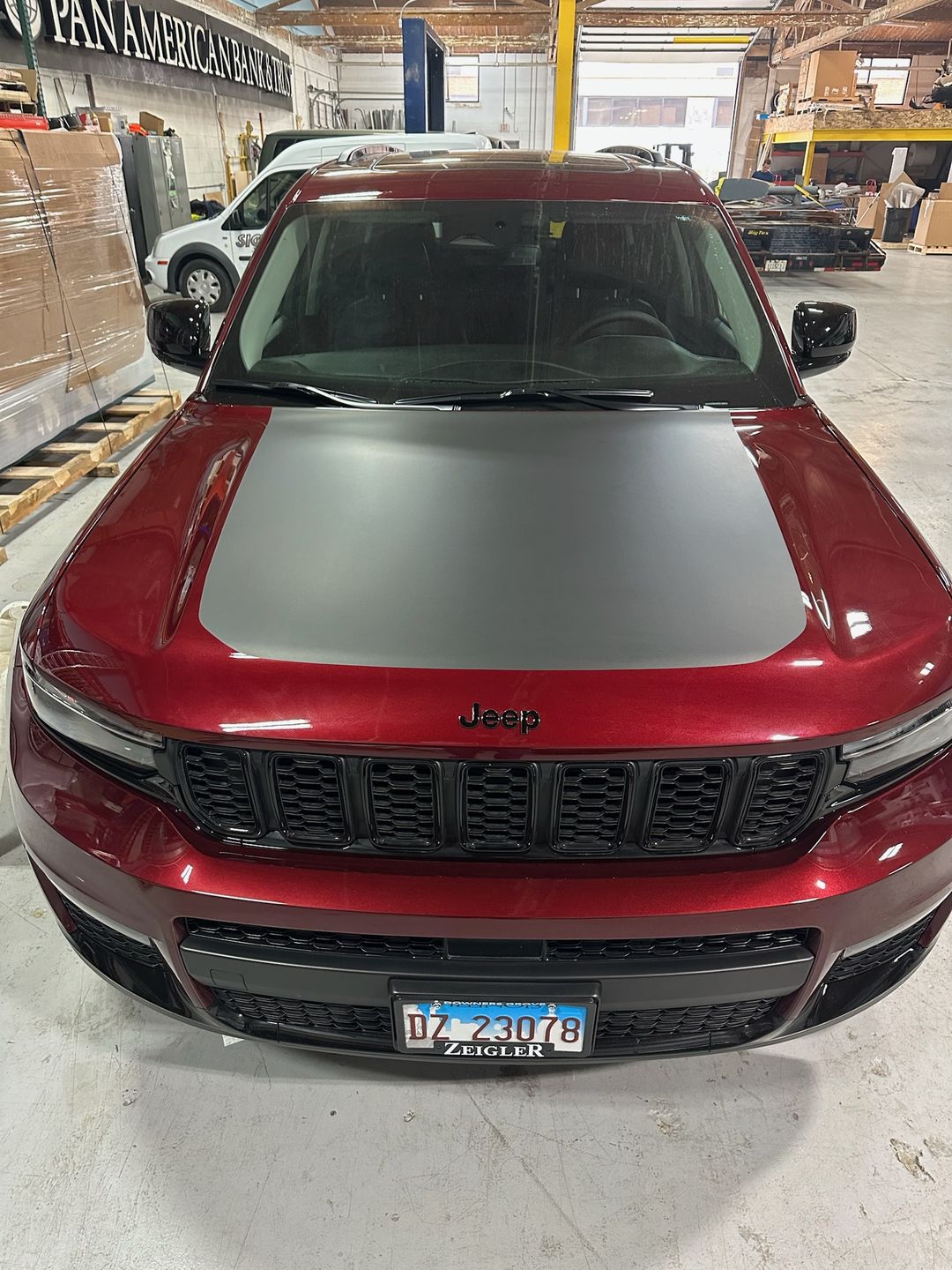 Customer photo review of Hood Graphic for Jeep Grand Cherokee L 2021-2023 3-row