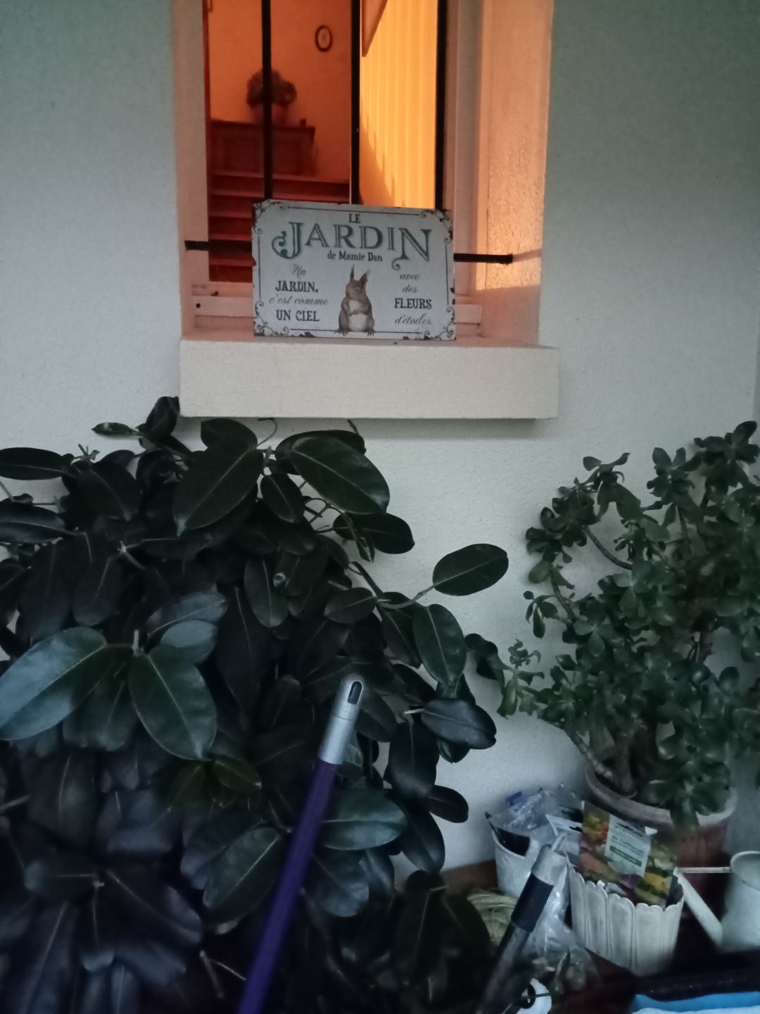 Customer photo review of Joie dans le jardin - Plaque de porte personnalisée