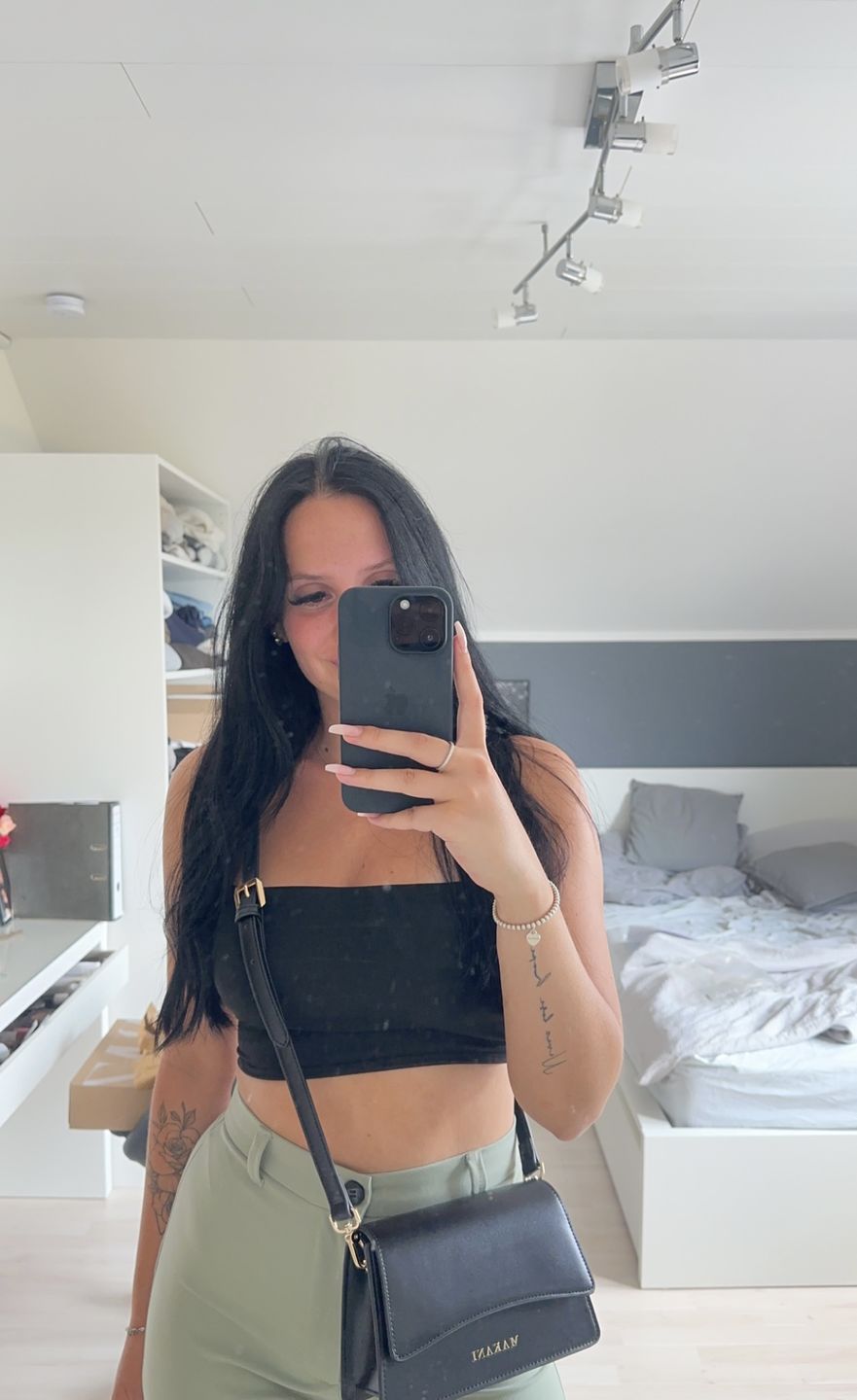 Customer photo review of MANA - BLACK