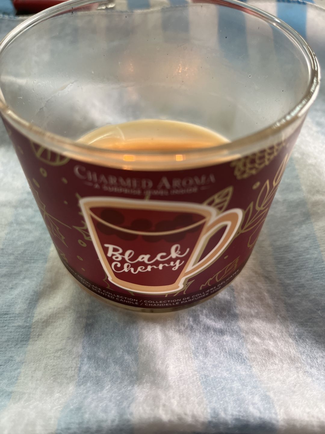 Customer photo review of Surprise Jewelry Candle
