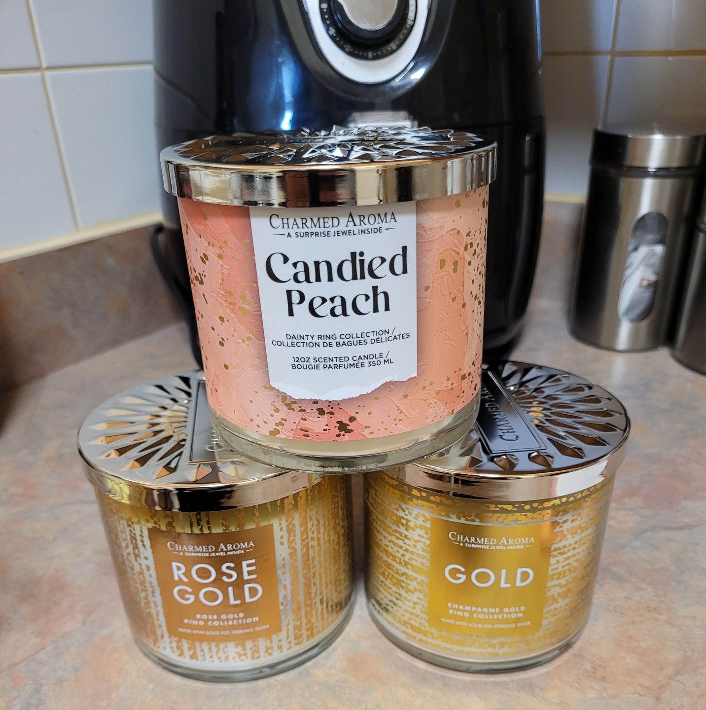 Customer photo review of Surprise Jewelry Candle