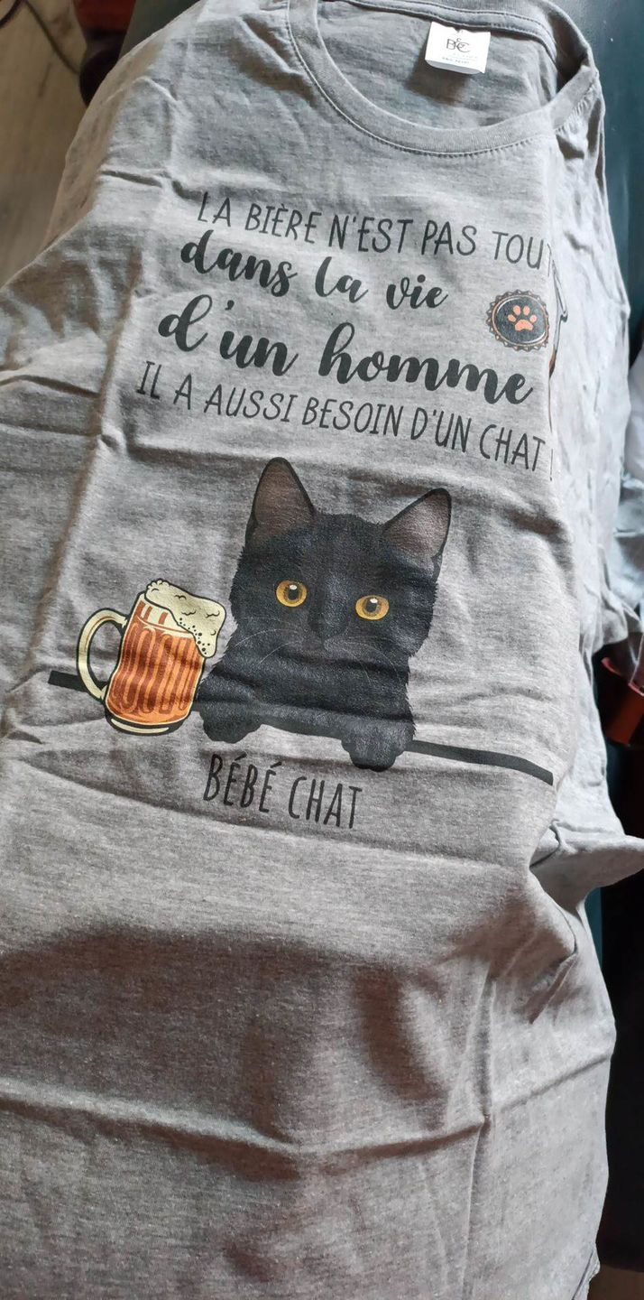 Customer photo review of Bière et Miaou - T-Shirt personnalisé
