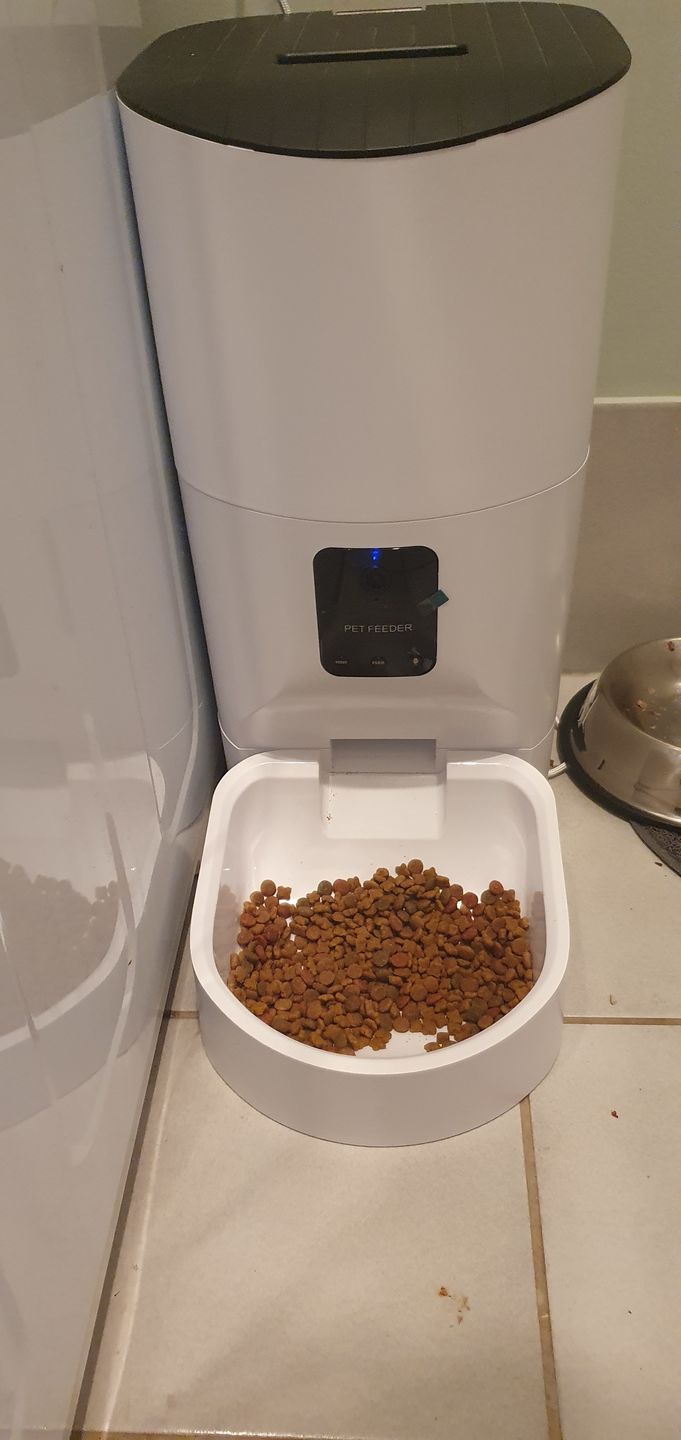 Customer photo review of Pawz Pet Smart Feeder with Camera 9L