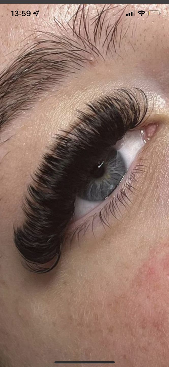 Customer photo review of 0.05 Easy Smart Fan Russian Volume Cashmere Lashes (16 lines)