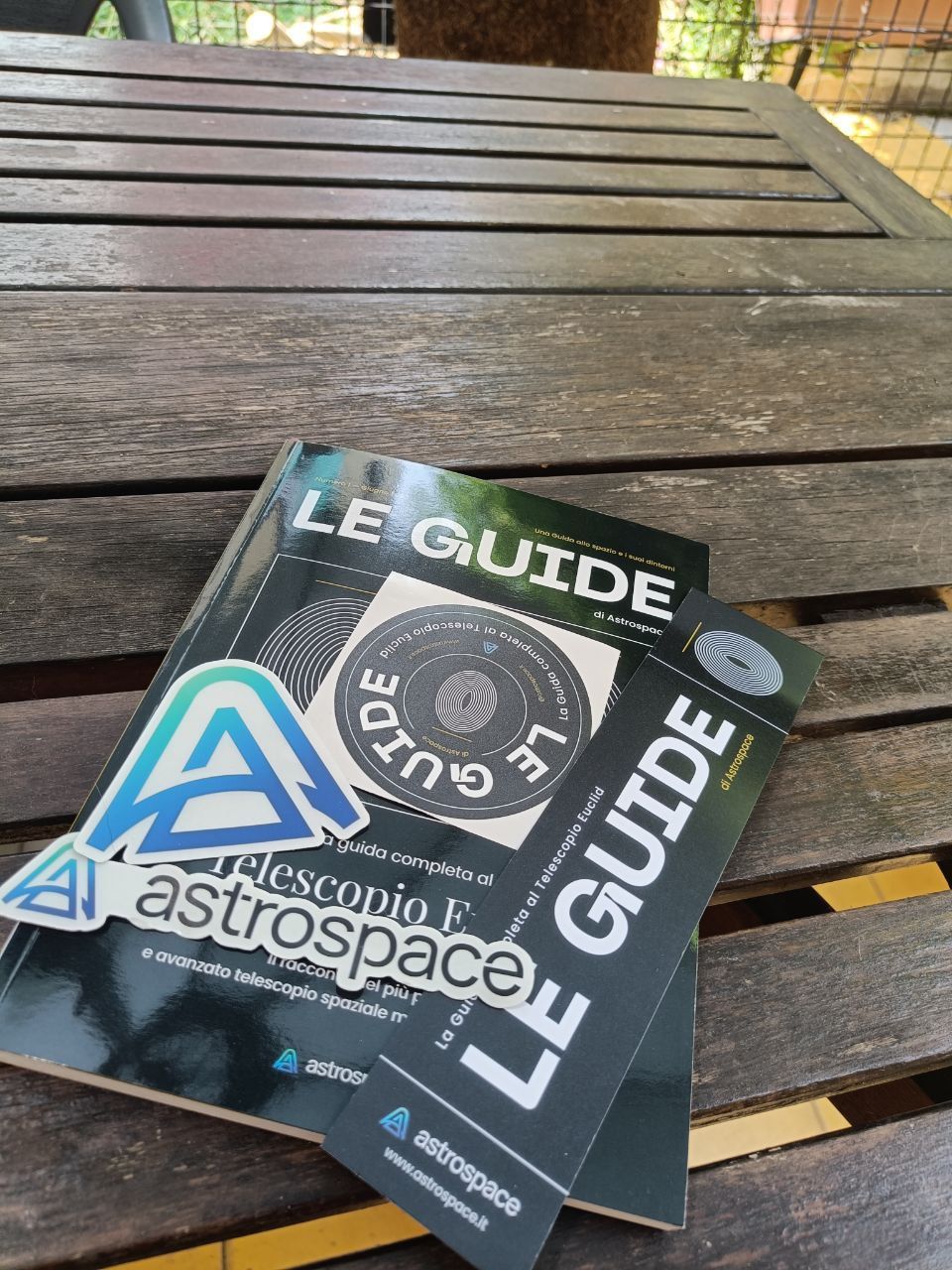 Customer photo review of La guida completa al telescopio Euclid
