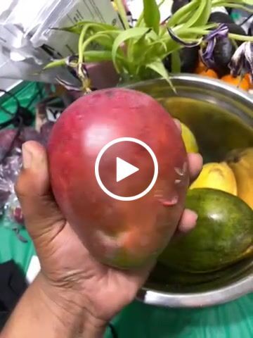 Customer video review of Mango Mix Box