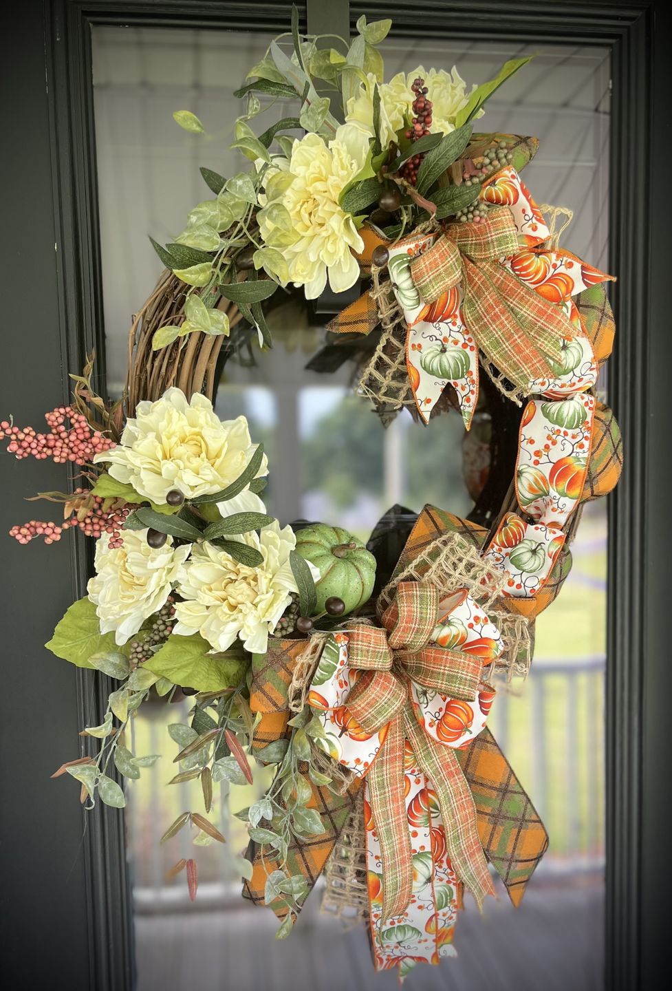 Customer photo review of 18" Round Grapevine Wreath - DECOE-038