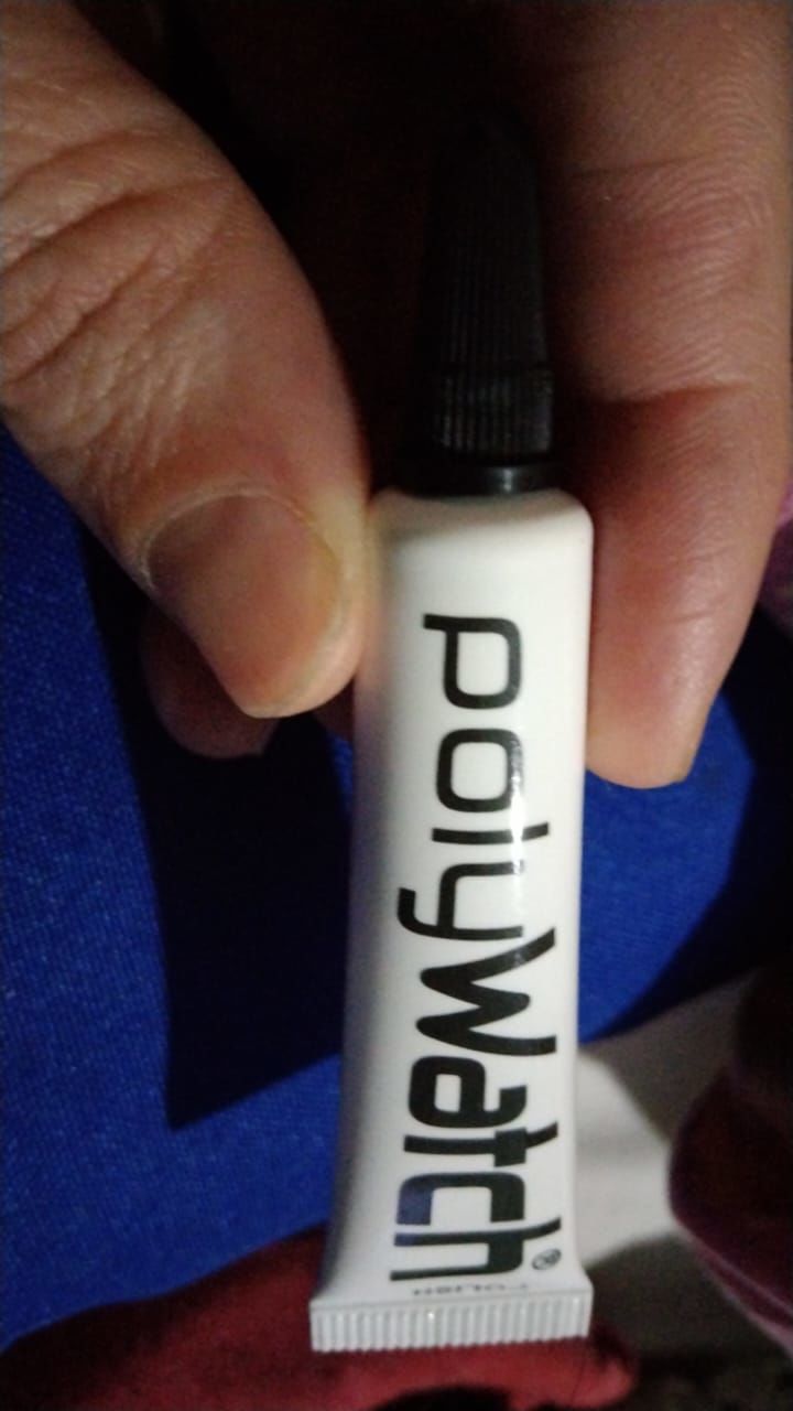 Customer photo review of Polywatch Polish Plastic - ¡Limpia rayas en cristal acrílico!