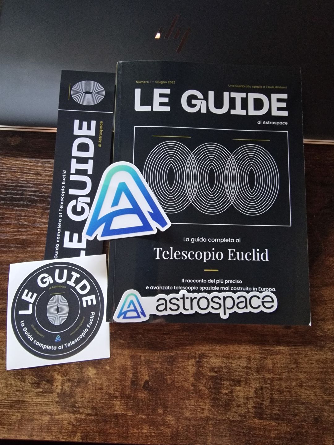 Customer photo review of La guida completa al telescopio Euclid