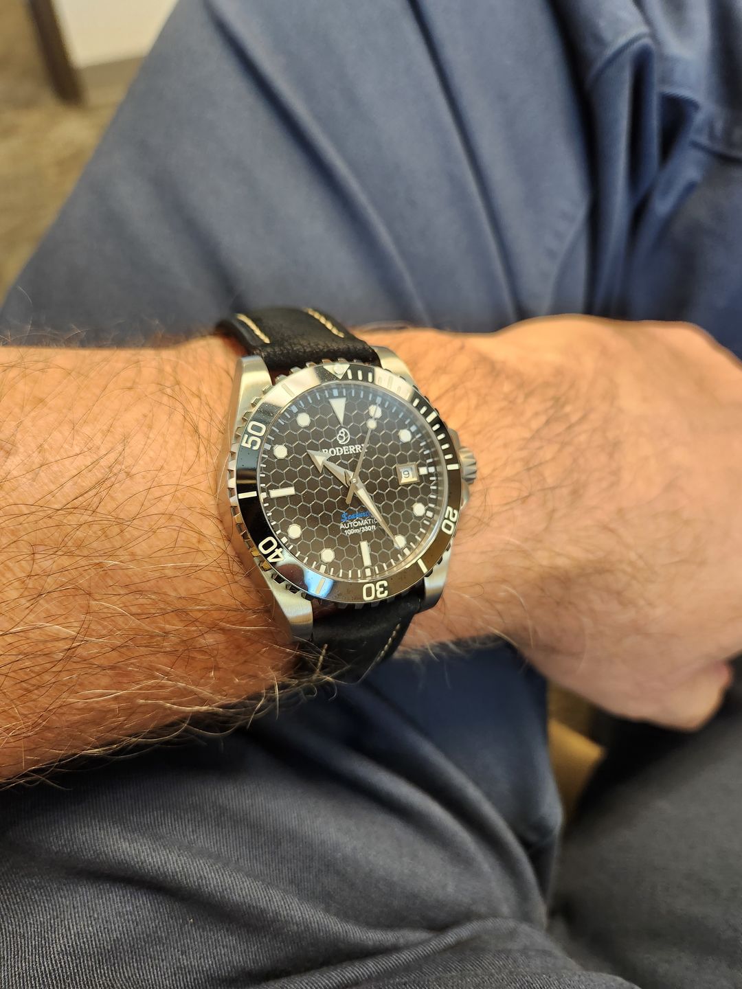 Customer photo review of SEATURTLE.OCEAN(TITANIUM) - Automatic Titanium Diver Watch | Black