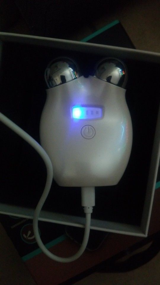 Customer photo review of MicroLift Beauty™ -  Visage Tonifié & Peau Ferme en 5 Minutes