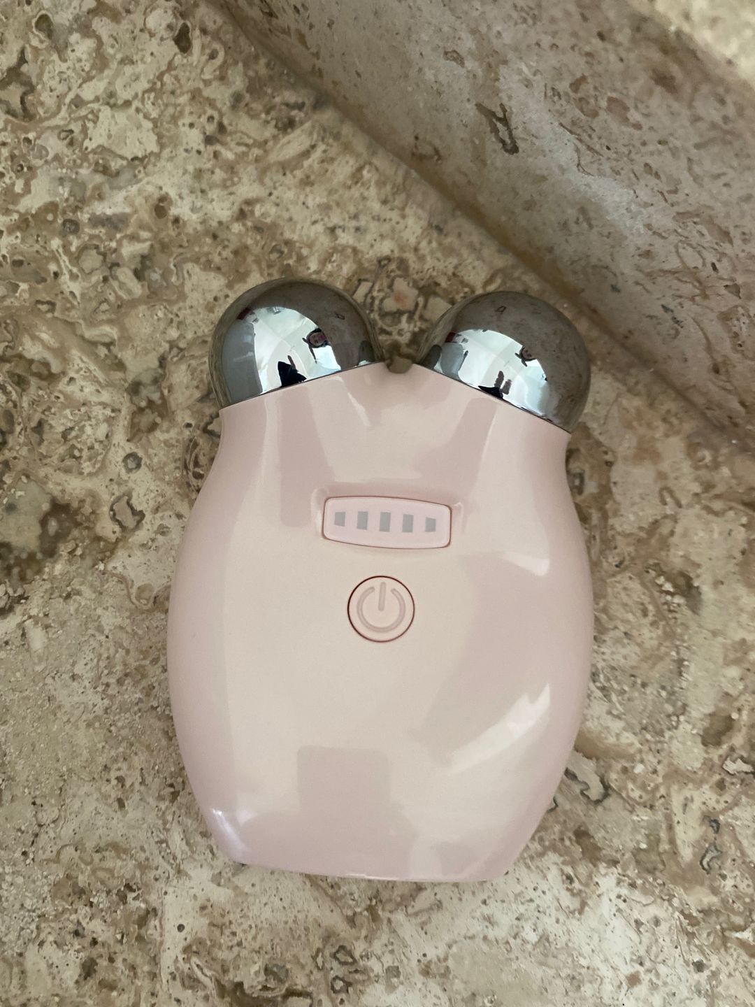 Customer photo review of MicroLift Beauty™ -  Visage Tonifié & Peau Ferme en 5 Minutes