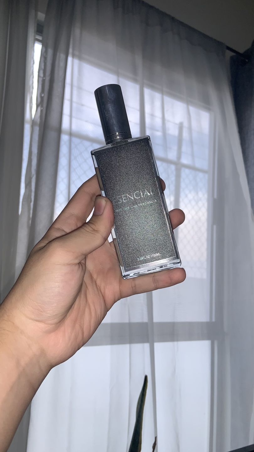 Customer photo review of H300 Inspirado en: Ombré Leather Parfum - Tom Ford