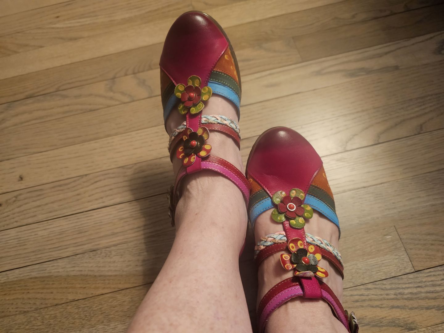 Customer photo review of Women Bohemian Leather Printing Stitching Non-slip Breathable Sandals