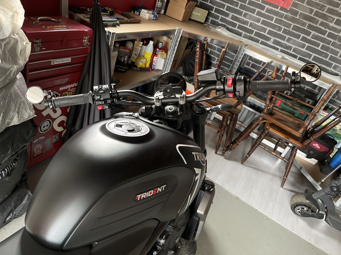 Customer photo review of Triumph Bar End Finishers & Mirror Kits - 7/8” Handlebar Triumph Models