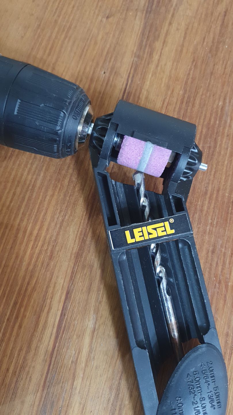 Customer photo review of Afilador de Brocas con Repuesto Leisel