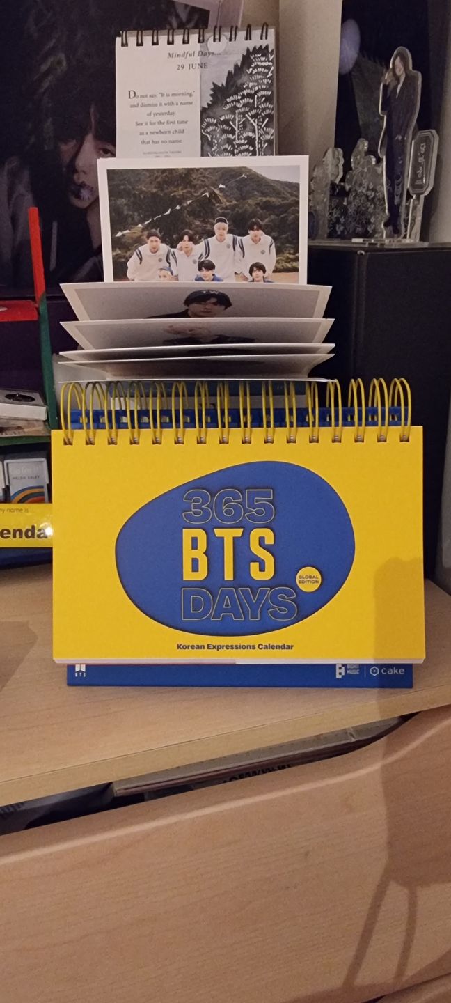 Customer photo review of BTS - 365 BTS DAYS KOREAN EXPRESSIONS CALENDAR