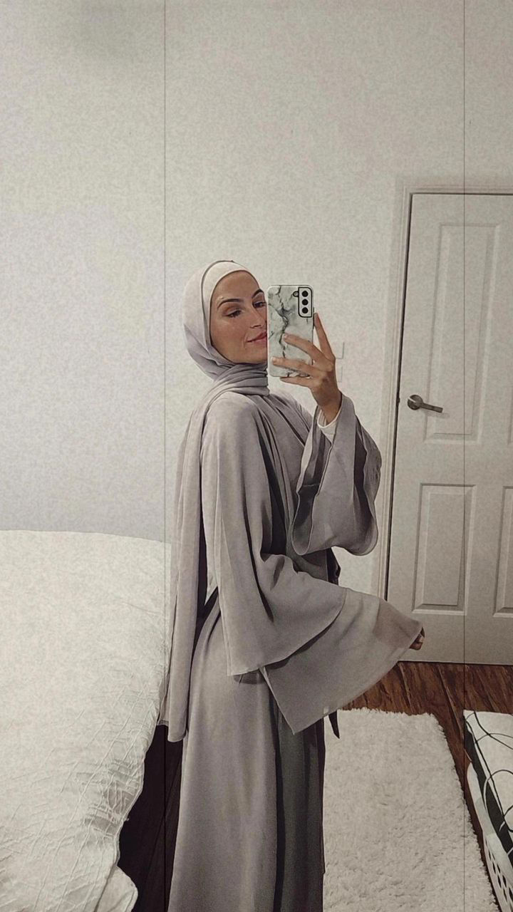 Customer photo review of Layered Aisha Abaya with Hijab - Silver