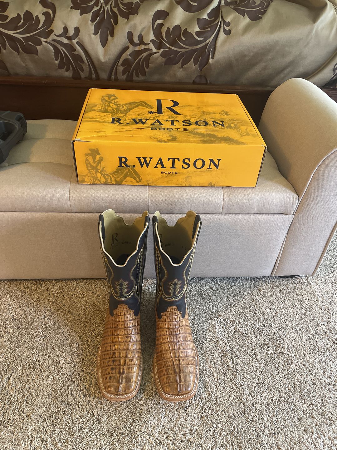 Customer photo review of R.Watson® Men's Saddle Hornback Caiman Tail Square Toe Boots RW3010-2
