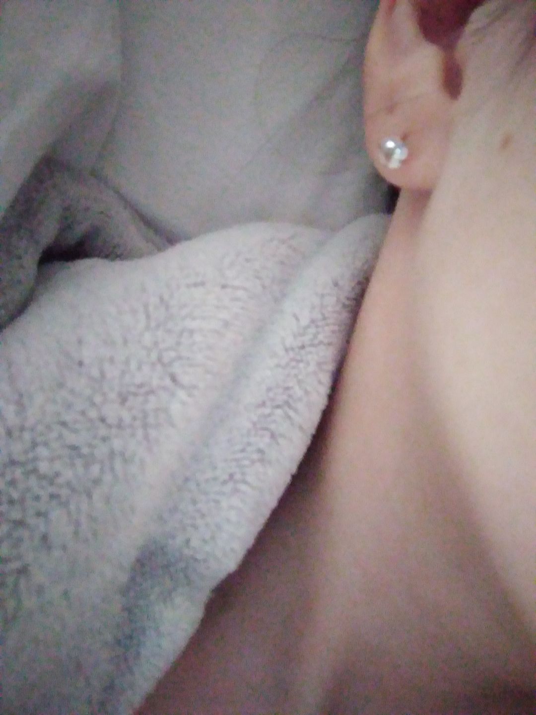 Customer photo review of Bright Diamond Ohrstecker | 18K vergoldet