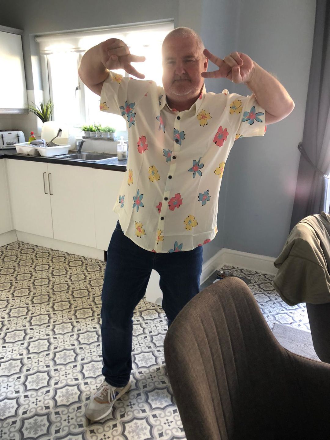 Customer photo review of Men's Summer Floral Print White Top Button Up Short Sleeve Shirt