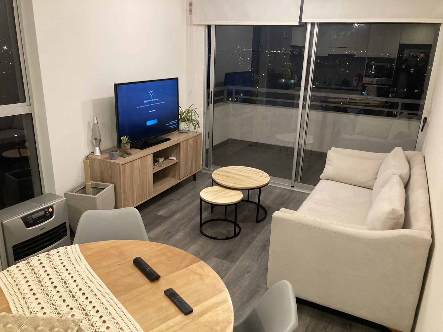 Customer photo review of Mesa de centro circular nido MIMA Negro