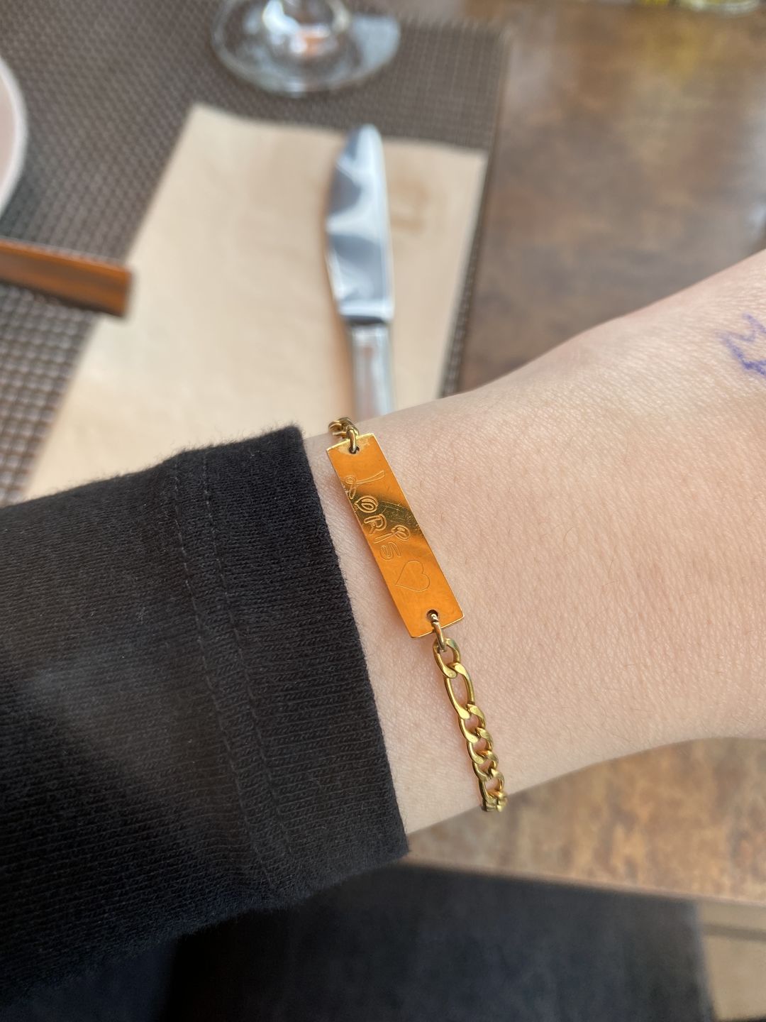 Customer photo review of Figaro Bar | Armband + Gravur