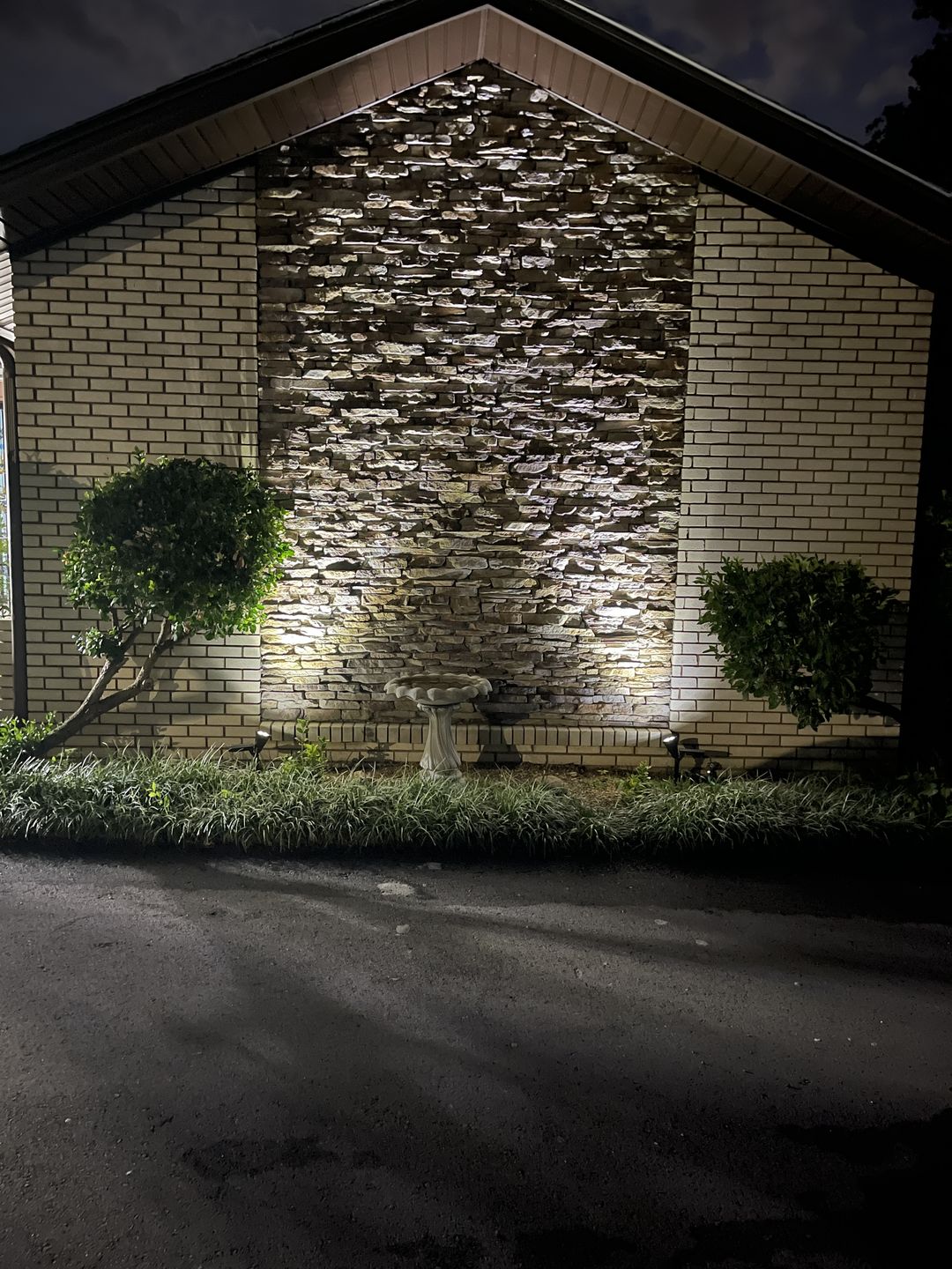 Customer photo review of White 4 LEDs Solar Spotlights