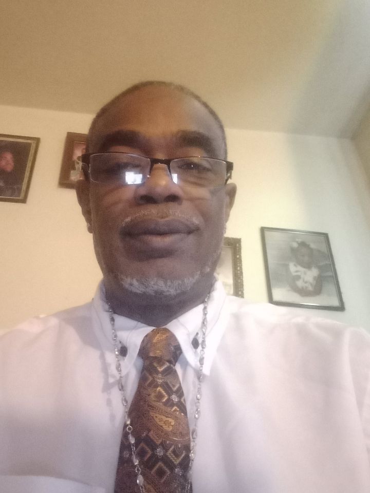 Customer photo review of Gold and Black Luxury Tie Set