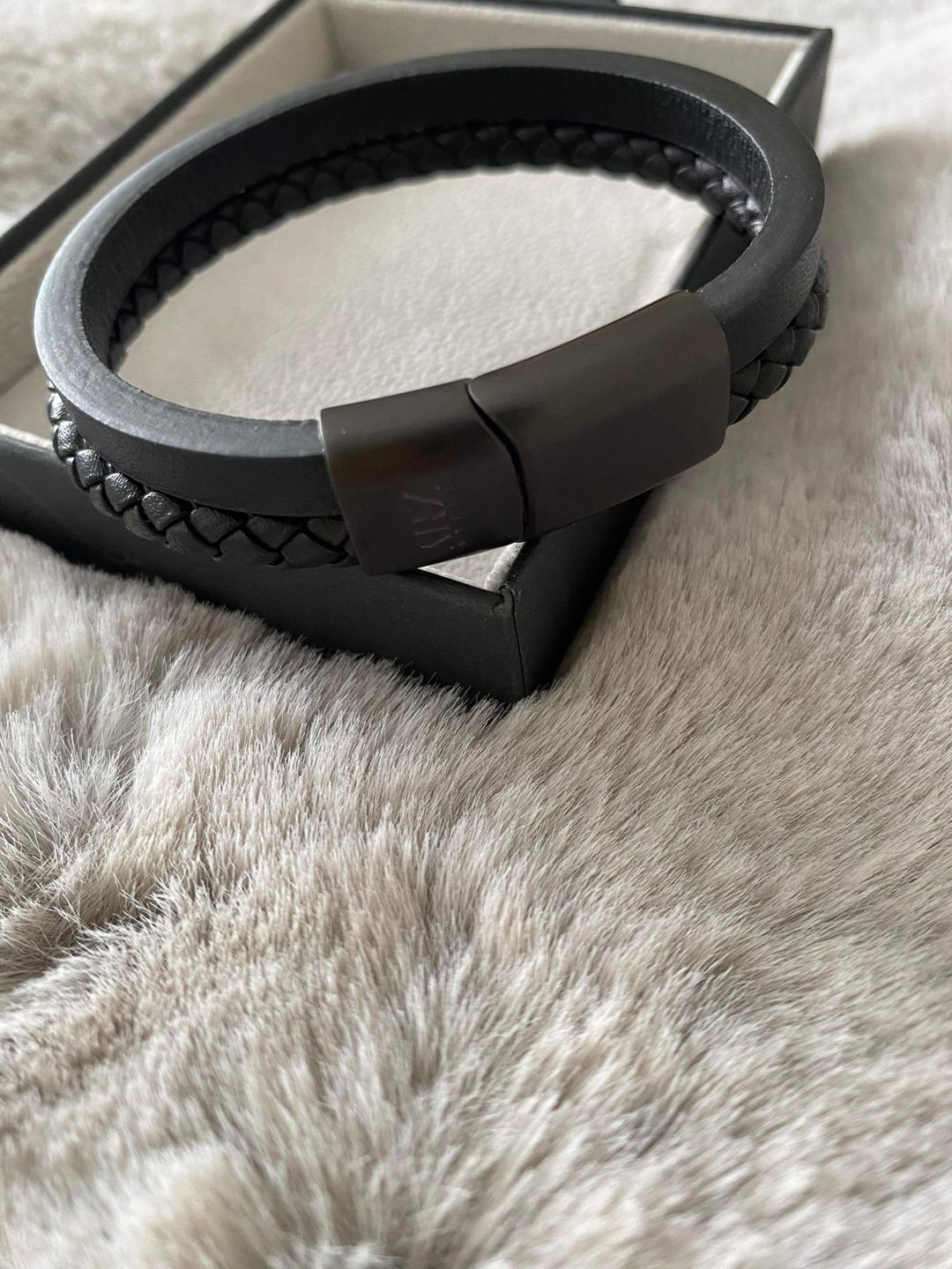 Customer photo review of Double Strand Leather Bracelet