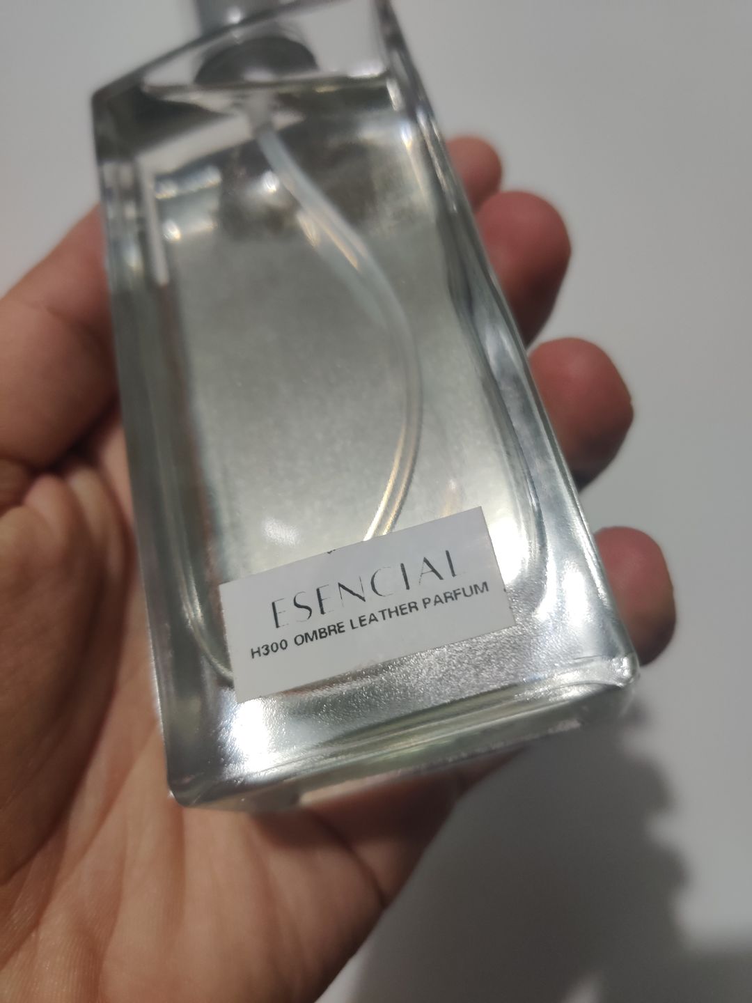 Customer photo review of H300 Inspirado en: Ombré Leather Parfum - Tom Ford