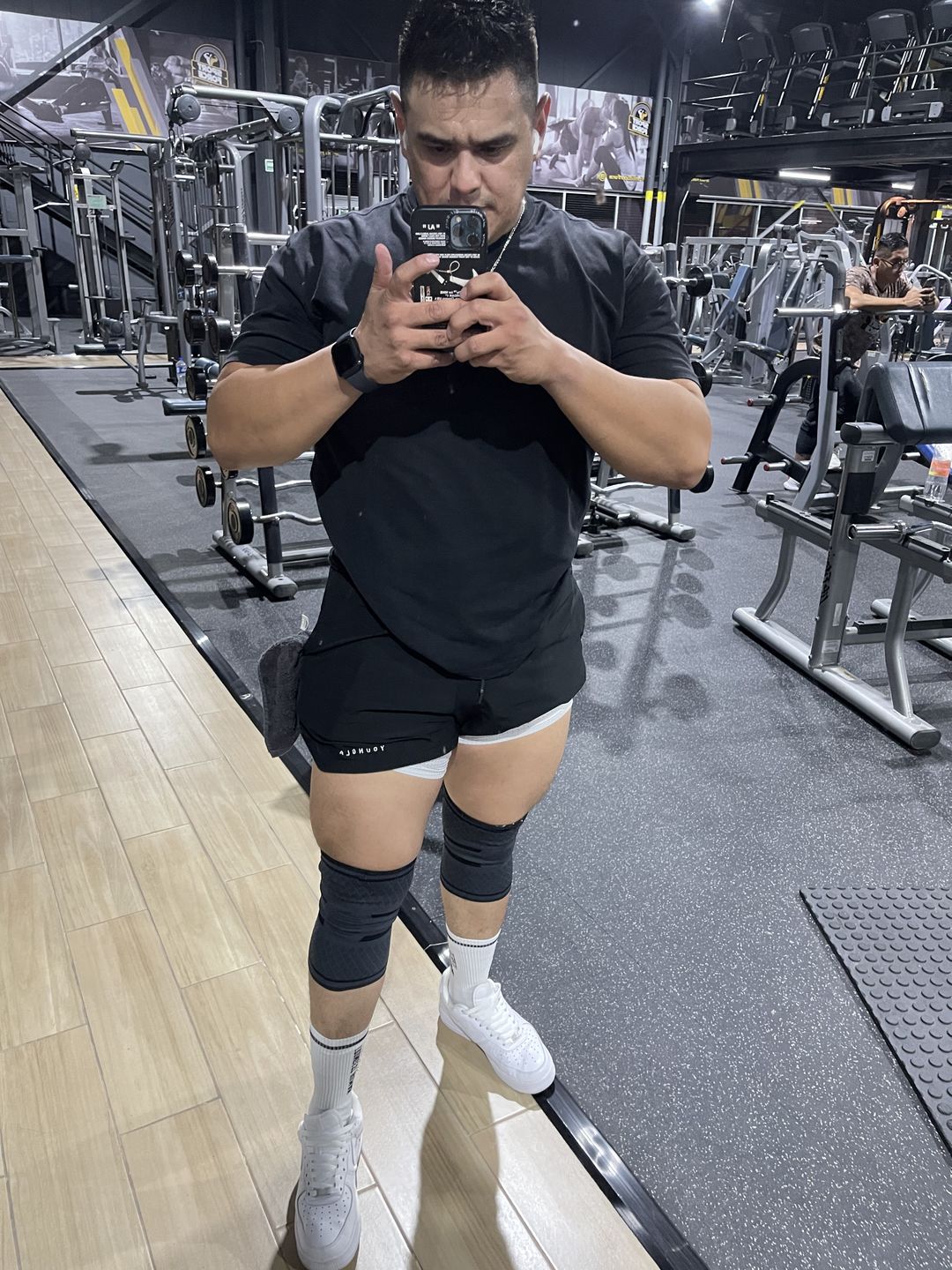 Customer photo review of 414 Signature Tees