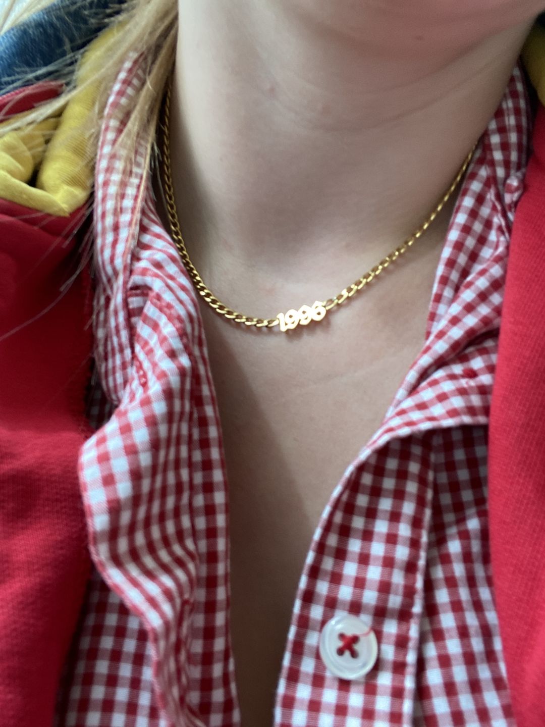 Customer photo review of Jahreszahl Halskette | 18K vergoldet