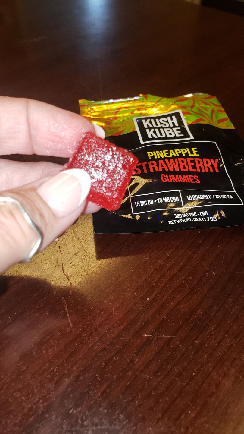 Customer photo review of Pineapple Strawberry - 10 Gummy Pack