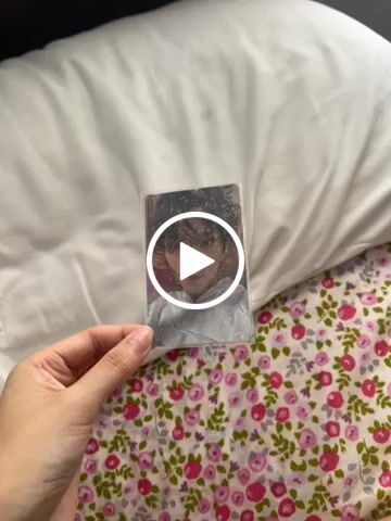 Customer video review of PREMIUM HOLOGRAPHIC PHOTOCARD SLEEVES - STAR VERSION