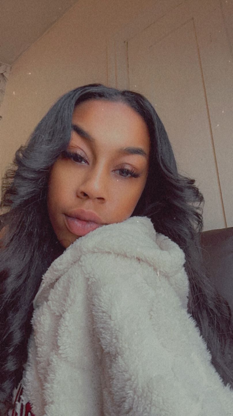 Customer photo review of Raw Tape-In Hair Extensions (1 Pack/100G)
